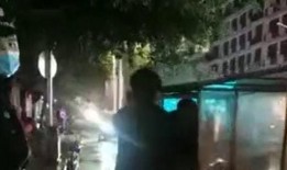 吃瓜网红打架视频播放在线观看,火爆打架视频在线观看